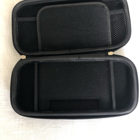 Nintendo Switch - barely used!! - Picture 4 of 4